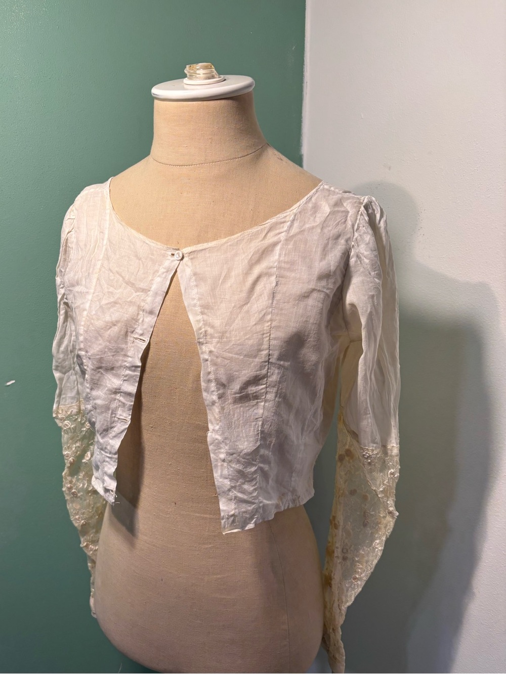 Vintage Edwardian Women's Cream Camisole Too with Lace Sleeves